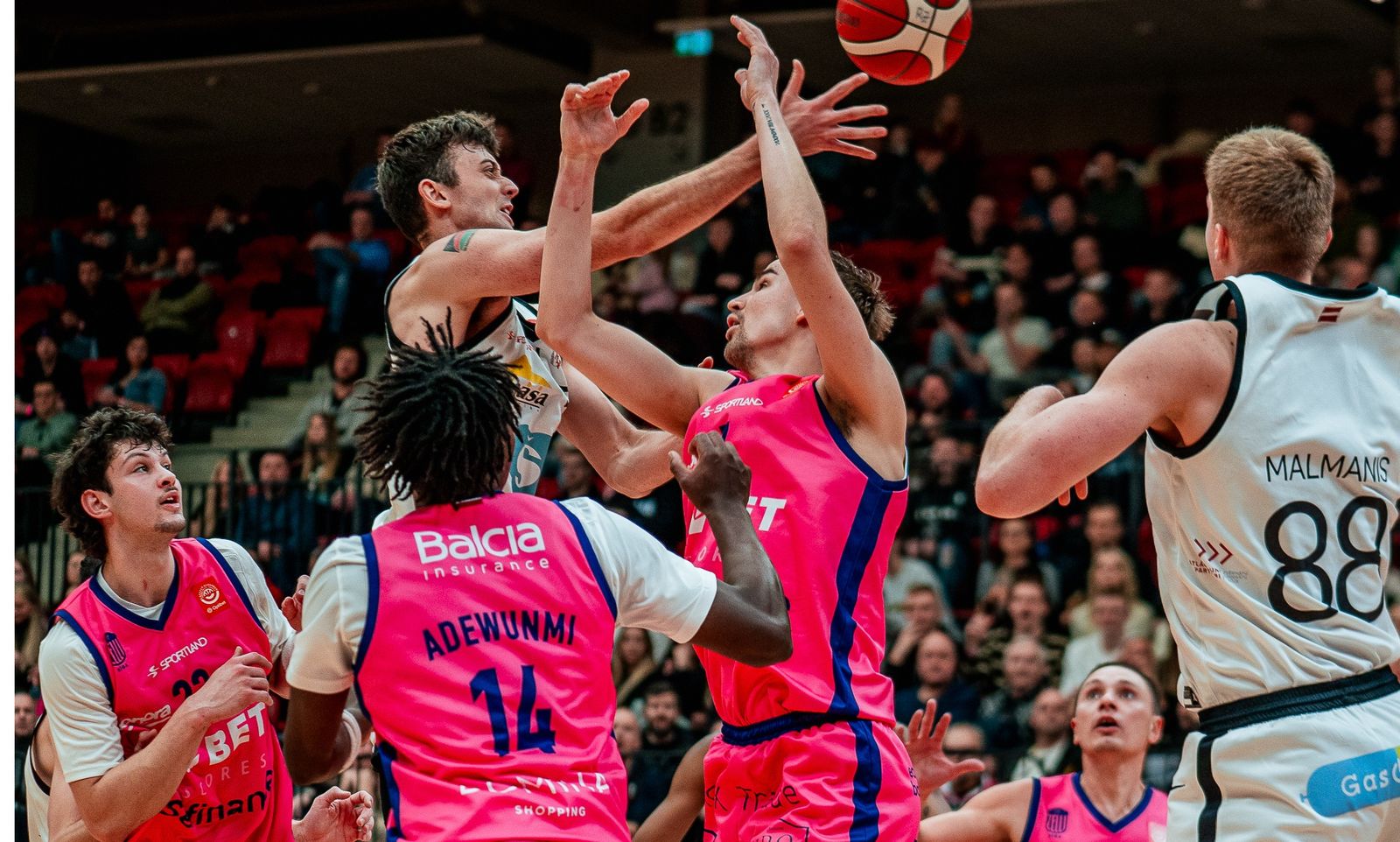 Latvijas Basketbola Užavas kauss: “Ventspils” un “Valmiera Glass VIA” sper soli pretim finālam