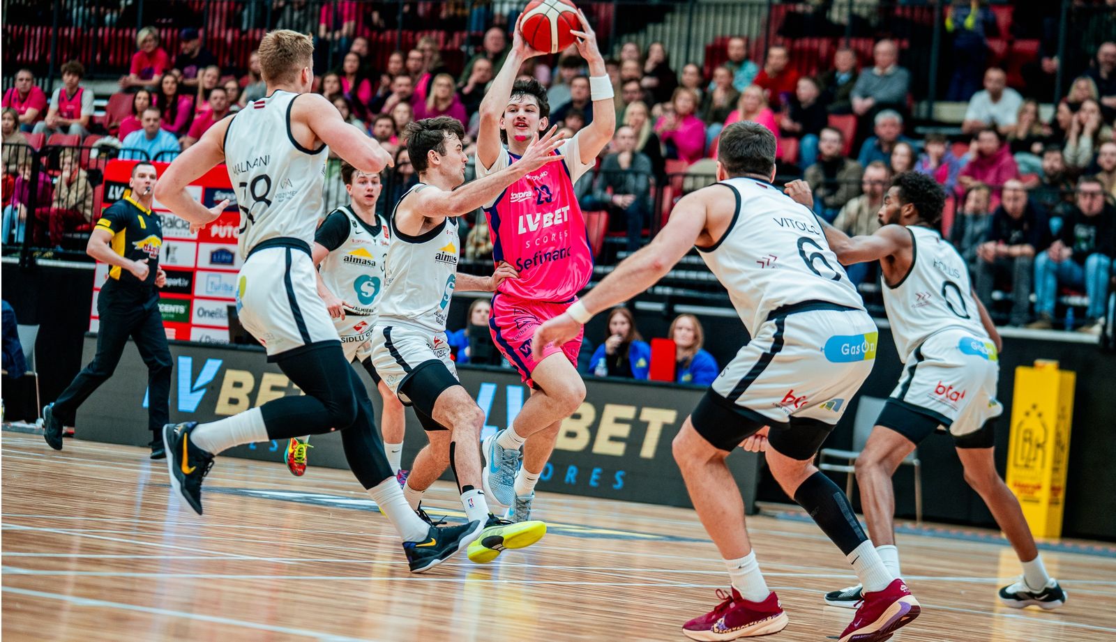 Latvijas Basketbola Užavas kauss: sestdien Ventspilī un Valmierā noskaidrosies finālisti